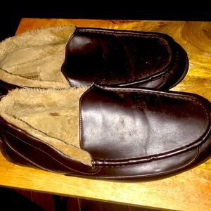 Deerstags slipperooz fleece lined slip ons